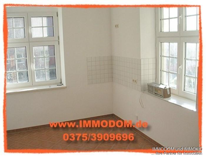 2-Zimmer-Wohnung mit Laminat, Fußbodenheizung und tollem Badezimmer zu vermieten! - Photo 2