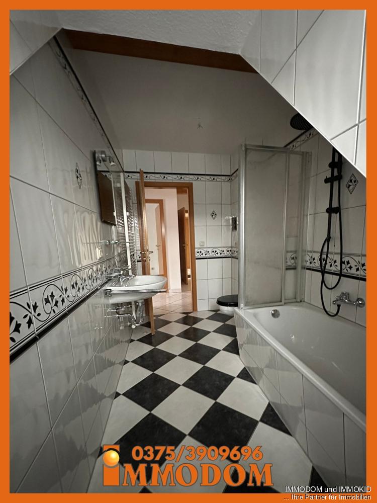 3-Zimmer-Dachgeschoss-Wohnung mit großem BALKON und Holzbalkendecke zu vermieten! - Photo 5