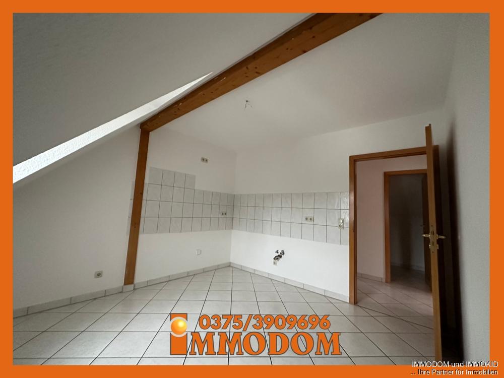 3-Zimmer-Dachgeschoss-Wohnung mit großem BALKON und Holzbalkendecke zu vermieten! - Photo 3