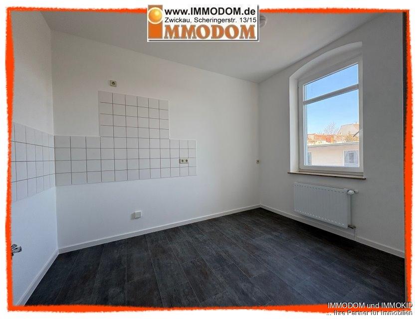 2-Zimmer-Wohnung, NEU RENOVIERT, zu vermieten! Garage bzw. PKW-Stellplatz im Hof möglich - Photo 3