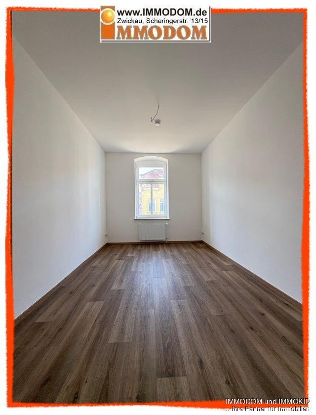 2-Zimmer-Wohnung, NEU RENOVIERT, zu vermieten! Garage bzw. PKW-Stellplatz im Hof möglich - Photo 2