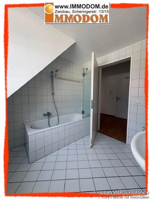 2-Zimmer-Wohnung in Zwickau im Dachgeschoss und mit Personenaufzug - Photo 3