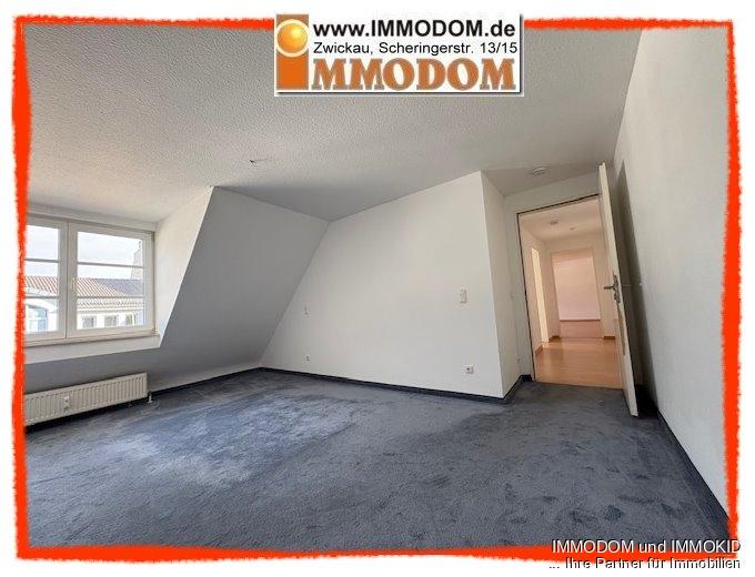 2-Zimmer-Wohnung in Zwickau im Dachgeschoss und mit Personenaufzug - Photo 1