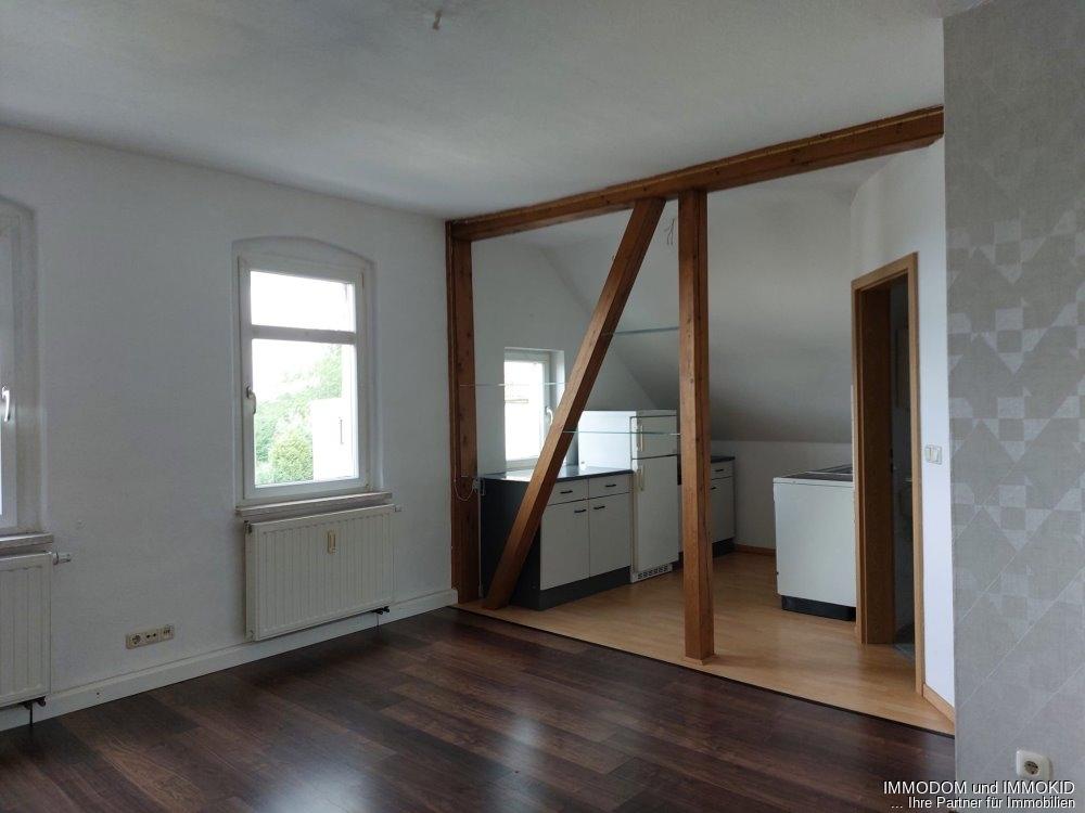 2-Zimmer-Dachwohnung in Friedrichsgrün mit Einbauküche und LAMINAT! - Photo 1