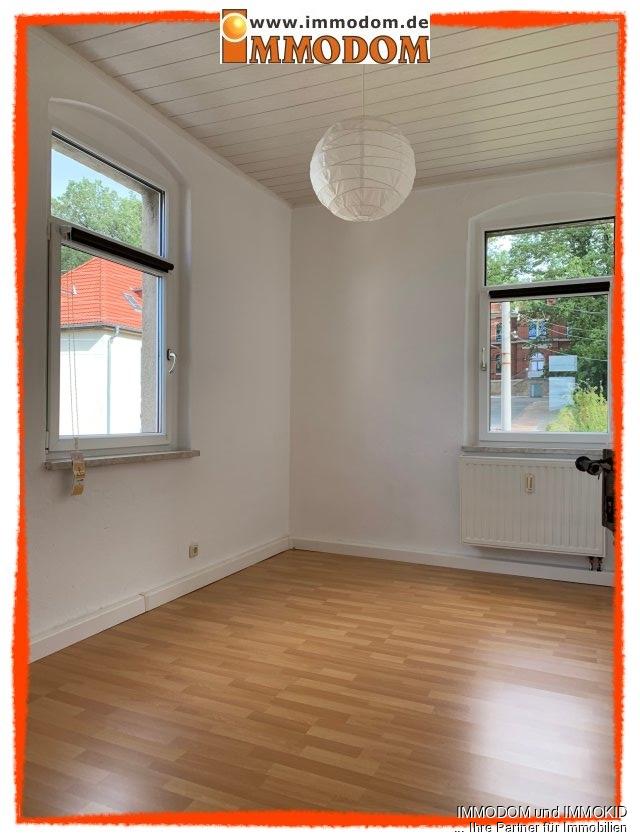 +++ Kleine gemütliche 2-Zi.-Wohnung mit Küchenmöbel in ländlicher Idylle und dennoch zentral +++ - Photo 1