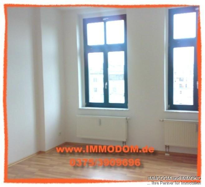 2,5-Zimmer-Wohnung mit großen BALKON und LAMINAT im Zentrum Zwickaus zu vermieten! - Photo 1