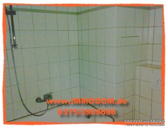 2,5-Zimmer-Wohnung mit großen BALKON und LAMINAT im Zentrum Zwickaus zu vermieten! - Photo 5