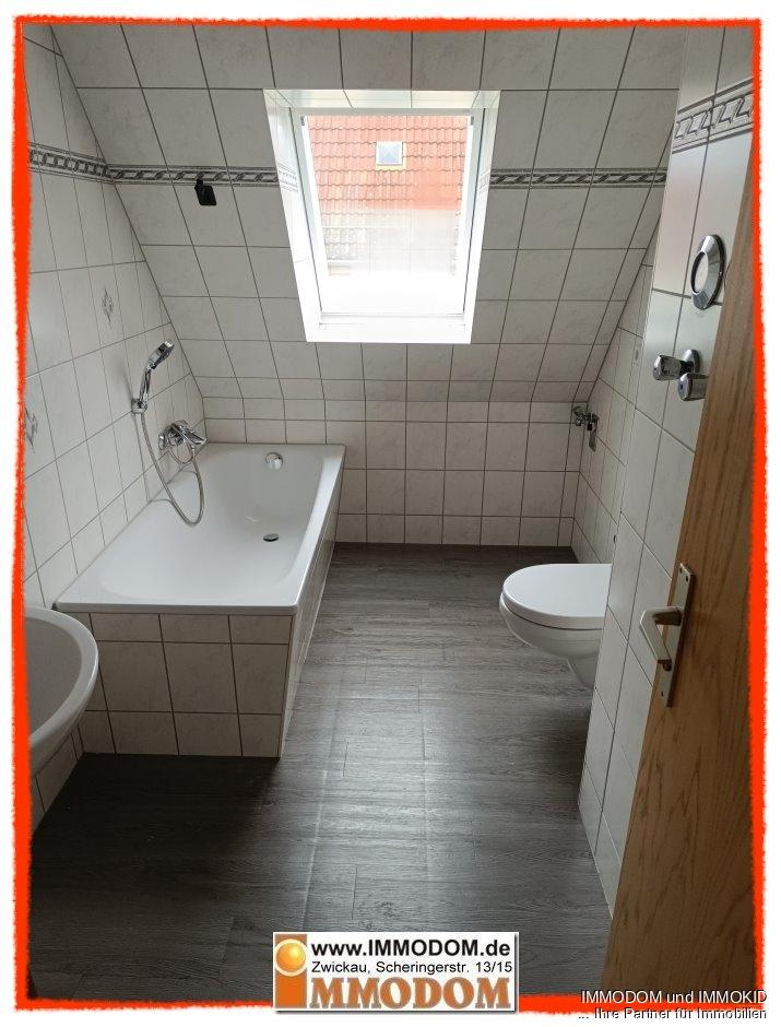 3-Zimmer-Wohnung im Dachgeschoß und mit BALKON in Zwickau-Niederplanitz zu vermieten! - Photo 2