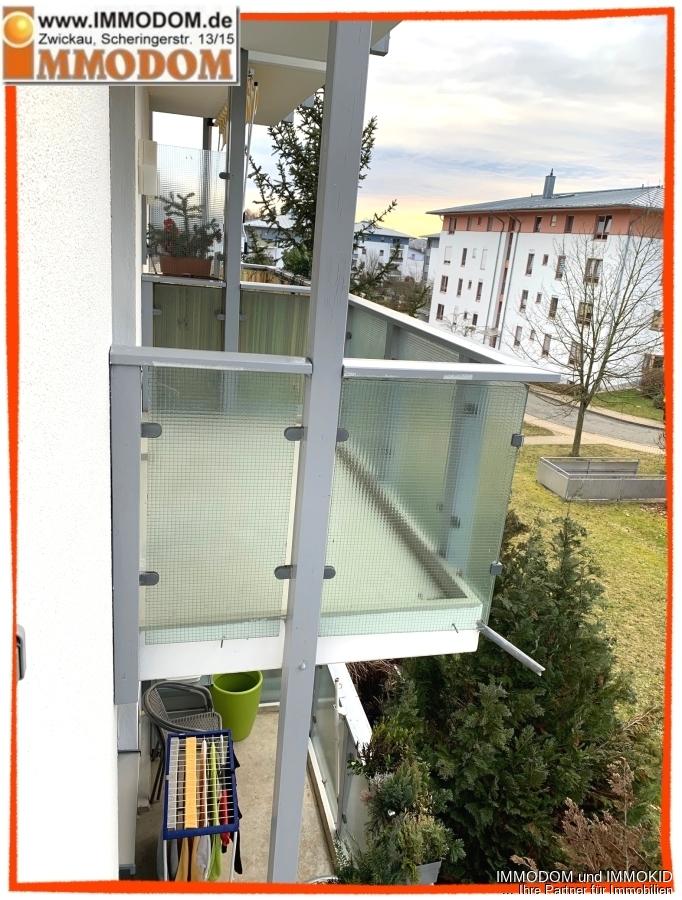 2-Zimmer-Wohnung mit BALKON und Tiefgaragen-PKW-Stellplatz (optional möbliert) in beliebtester Lage Zwickaus zu vermieten! - Photo 4