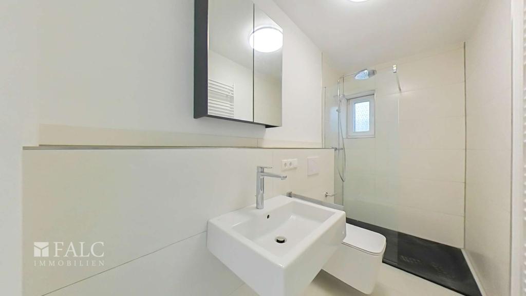 Erstbezug nach Sanierung!!! - Foto 2