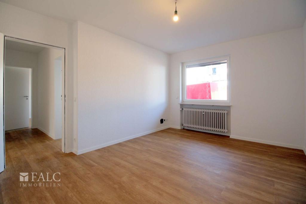 Sanierte Wohnung mit großem Wohnzimmer! - Photo 1