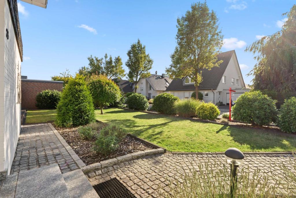 Vorgarten - Patrick Pfeiffer Immobilien Straelen