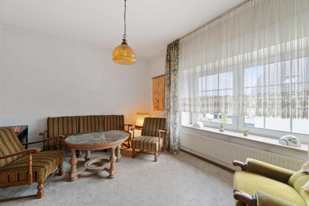 Zimmer 2 OG - Patrick Pfeiffer Immobilien