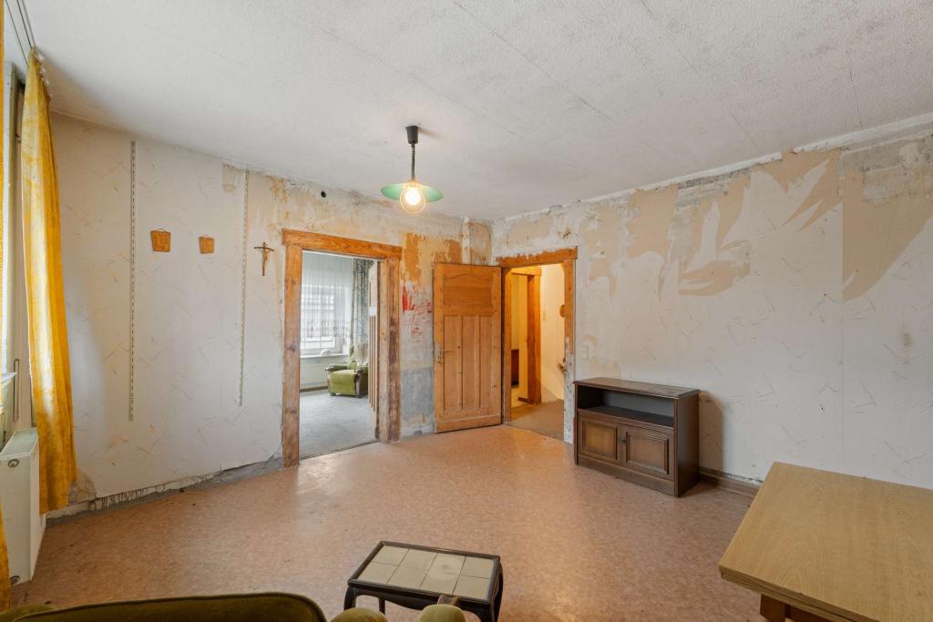 Zimmer 1 OG - Patrick Pfeiffer Immobilien