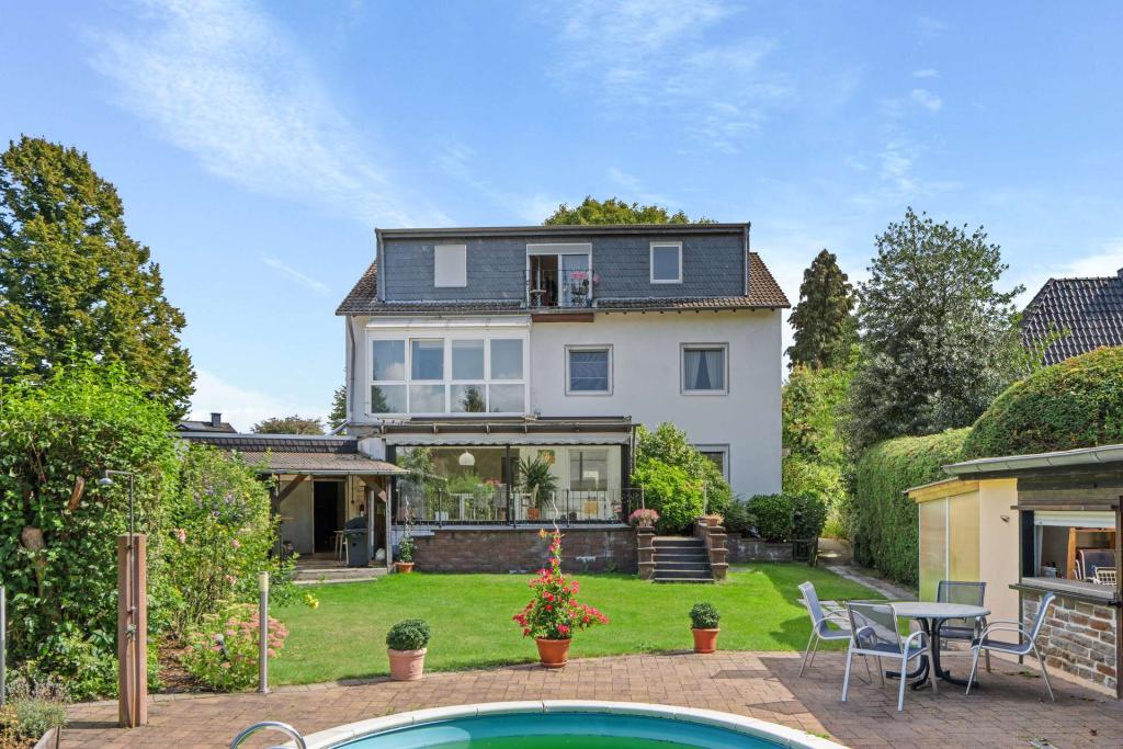 Hinteransicht - Patrick Pfeiffer Immobilien