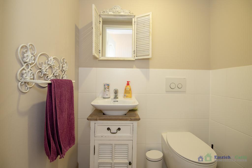 EG - WC
