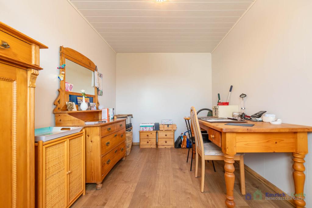 Zimmer (zB. Büro) EG Haus Nr. 7