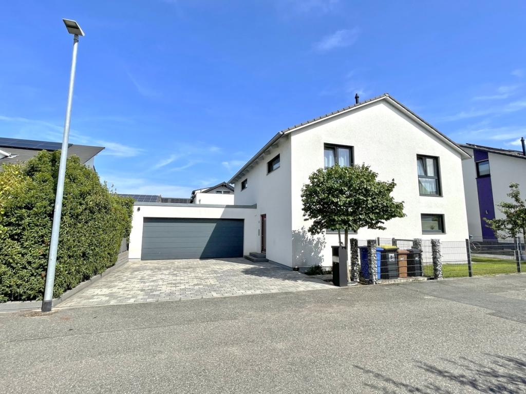 Straßenansicht