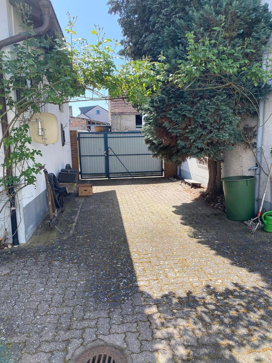 Einfahrt 1