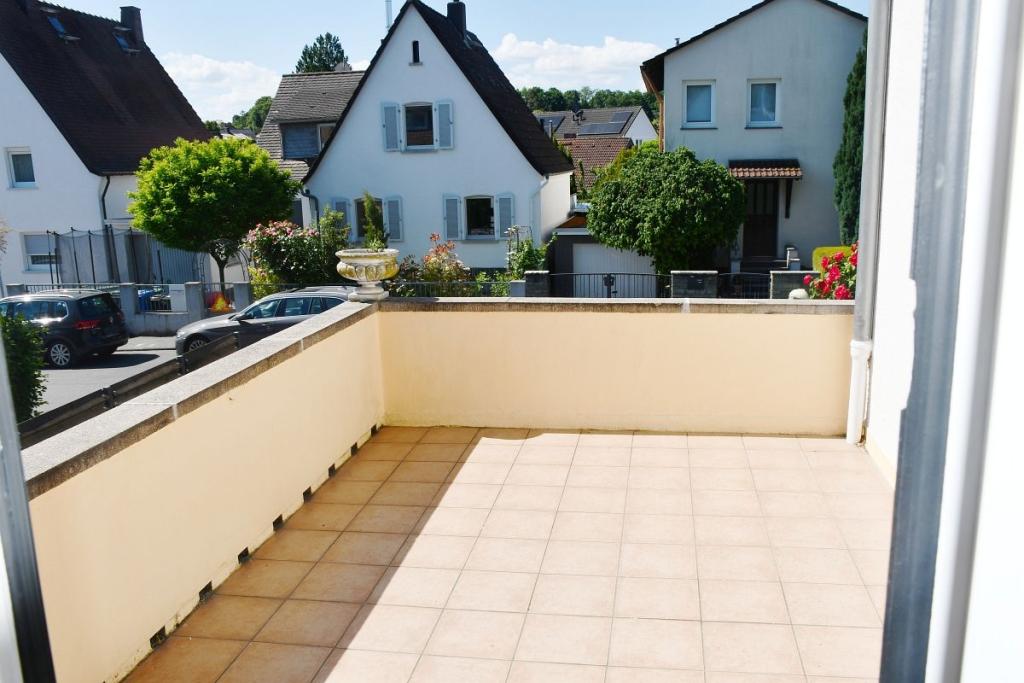 großer Sonnenbalkon