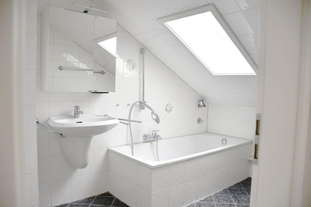 Wohnung DG - modernes Tageslichtbad