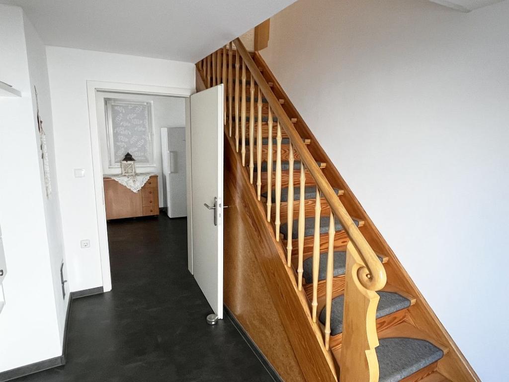Treppe zum Obergeschoss