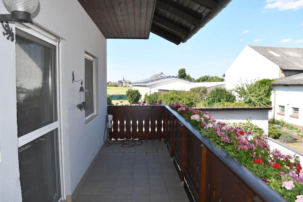 großer Balkon