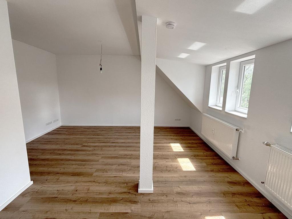 Einziehen und wohlfühlen: Helle 3-Zimmer-Wohnung für 1–2 Personen in stadtnaher Lage - Foto 4