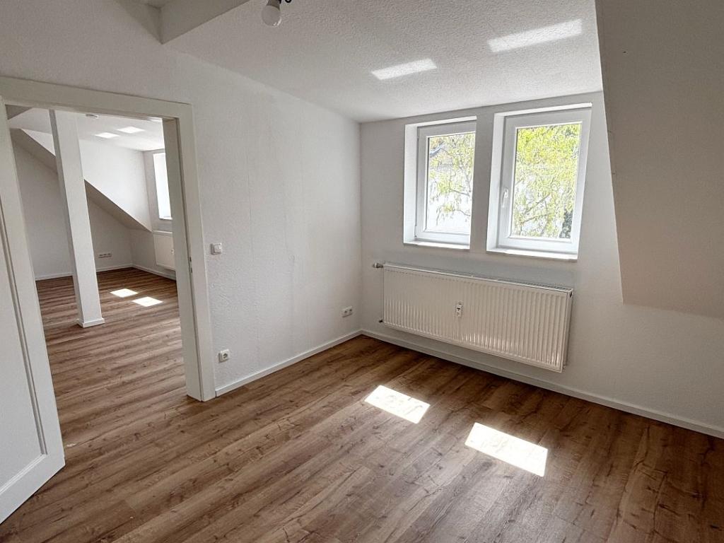 Einziehen und wohlfühlen: Helle 3-Zimmer-Wohnung für 1–2 Personen in stadtnaher Lage - Foto 2