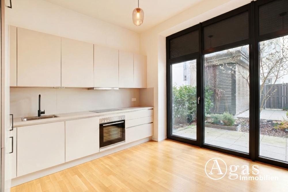Privat und im Grünen! Townhouse mit 5 Zimmern, Privatgarage und Dachterrasse im Herzen von Mitte! - Photo 3
