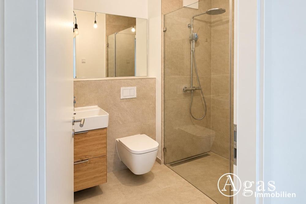 Wohnen mit Aussicht - 2-Zimmer-Erstbezug mit Balkon am Volkspark Friedrichshain - Photo 3