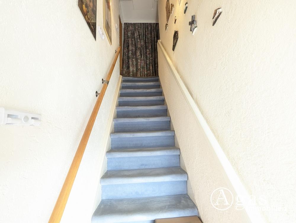 Treppe zum Obergeschoss