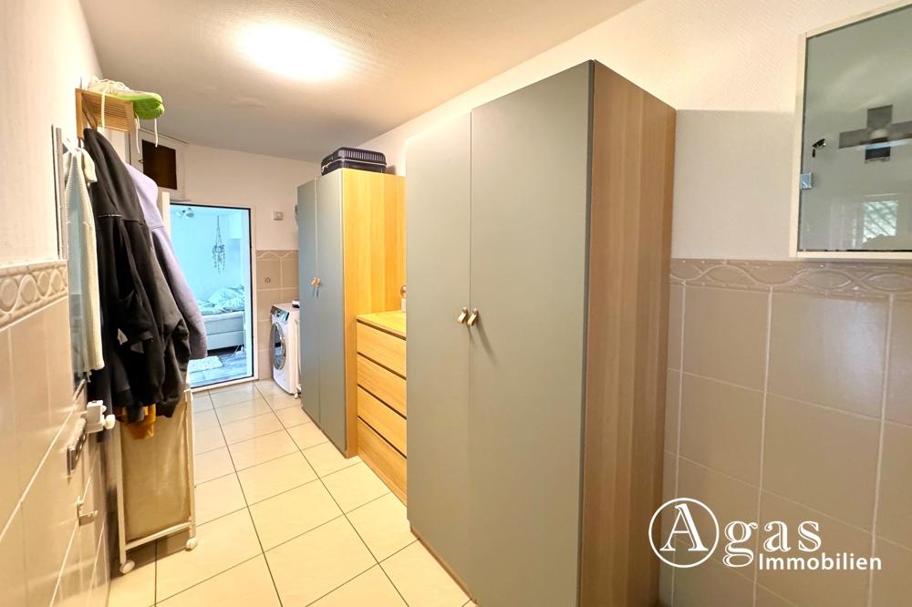 Flur mit Zugang zum Schlafzimmer