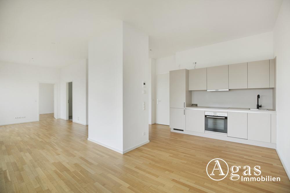 LICHTDURCHFLUTET! 2 Zimmer Dachgeschoss-Wohnung mit ca. 77m² und großer Terrasse in Berlin-Mitte! - Foto 3