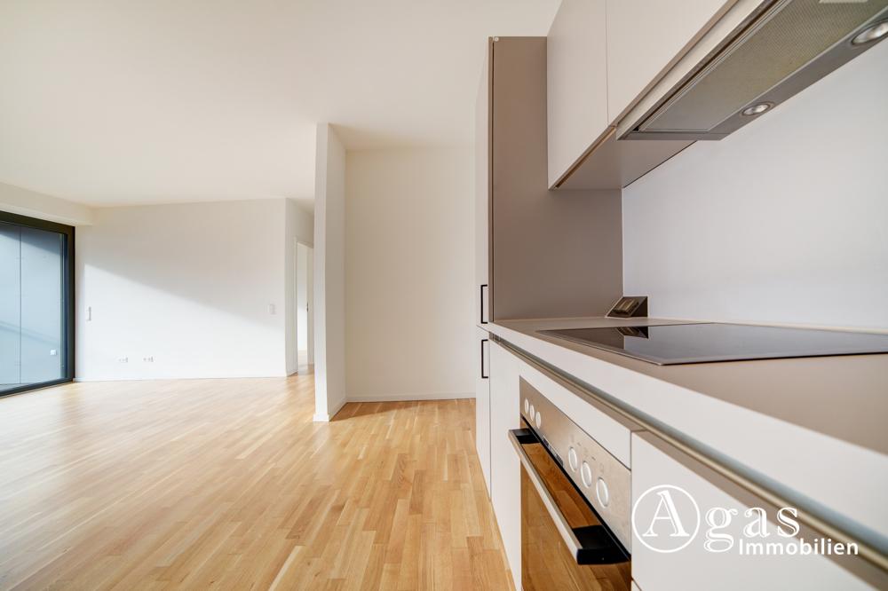Große und helle 2 Zimmer Wohnung mit 2 Balkons, ca. 67 m², EBK und Concierge in Mitte - Photo 4