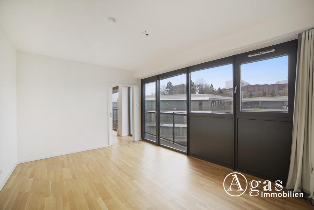 DACHGESCHOSS mit Weitblick! 2 Zimmer Wohnung mit ca. 62 m², EBK und Privat-Gym in Berlin-Mitte! - Photo 2