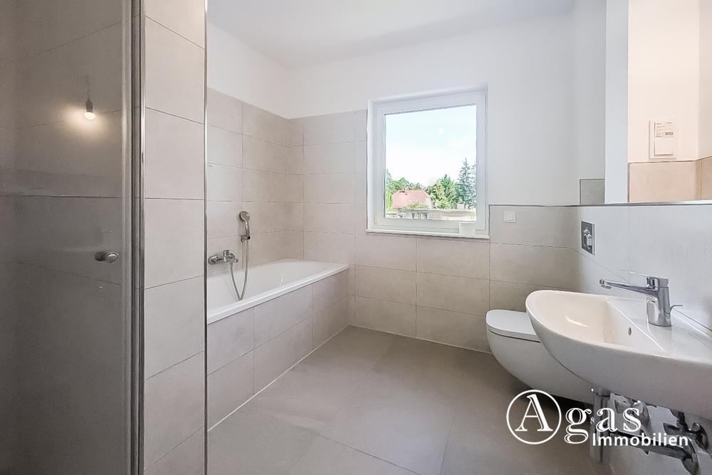 Erstbezug! Helle 3-Zimmer-Wohnung mit Südbalkon, EBK, Aufzug und PKW-Stellplatz - Foto 3