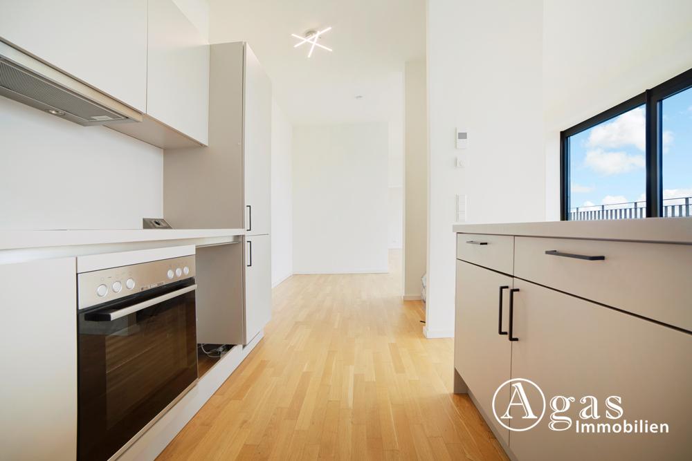 Offen geschnittene 2 Zimmer Dachgeschosswohnung mit ca. 77m², EBK und Riesen-Balkon in Berlin-Mitte - Foto 3