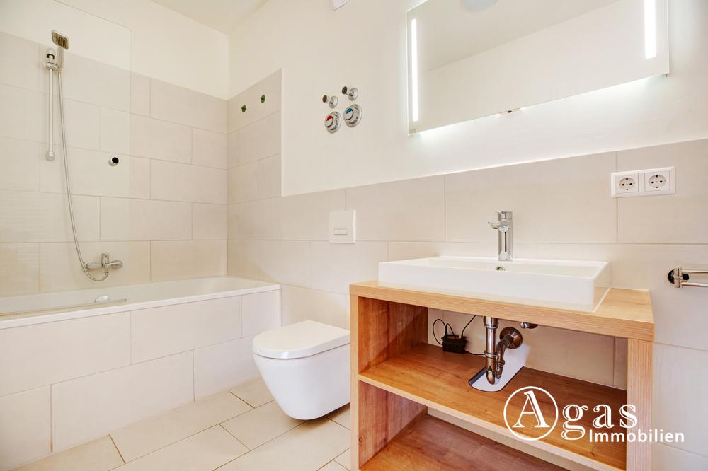 Lichtdurchflutete 2 Zimmer Wohnung mit ca. 67m², EBK und großem Balkon in Berlin-Mitte! - Photo 4