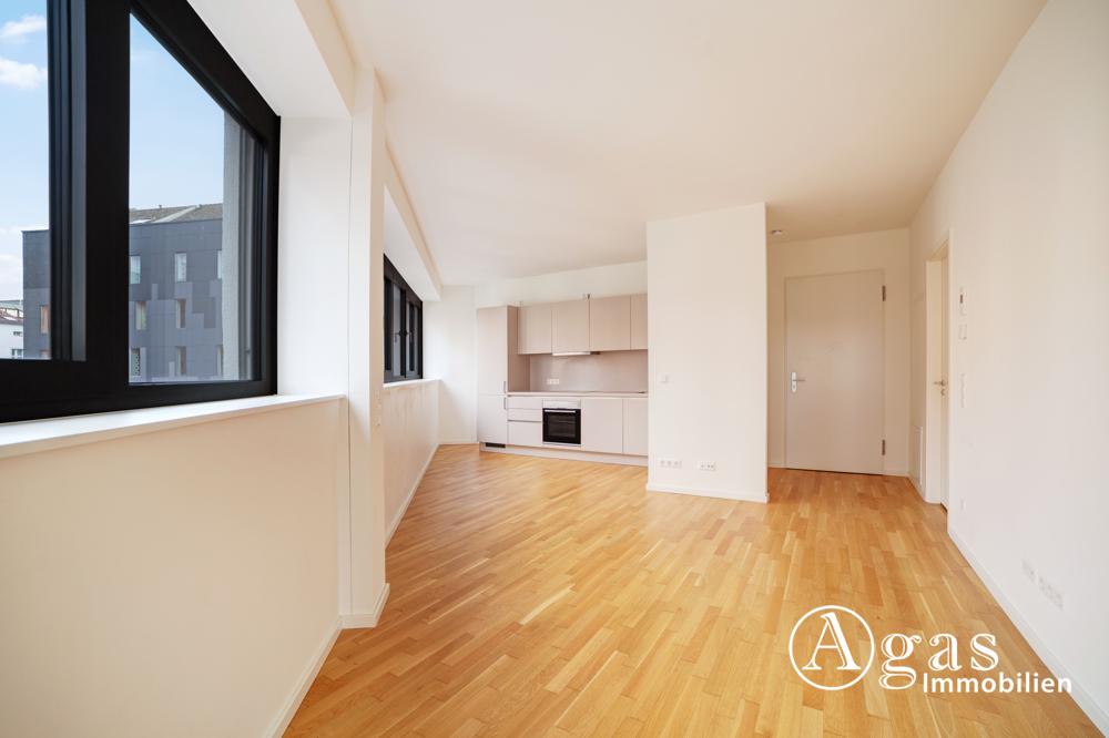 Sehr helle 2 Zimmer Wohnung mit ca. 54m², EBK und Balkon in Berlin-Mitte! - Photo 1