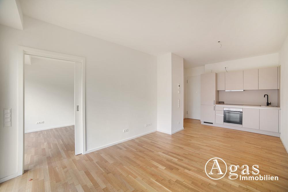 Gut geschnittene 2 Zimmer Wohnung ca. 40m², EBK, Fußbodenheizung und Balkon mit Weitblick in Mitte! - Photo 1