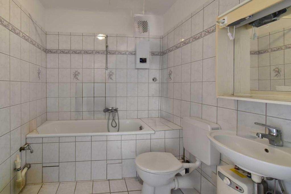 Hauptbadezimmer 