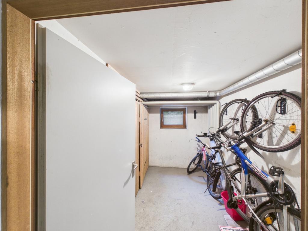 Ab sofort frei ! Kernsanierte 1,5 bis 2,0 Zimmer Wohnung inkl. Küche, Terrasse in zentraler Lage. - Photo 3