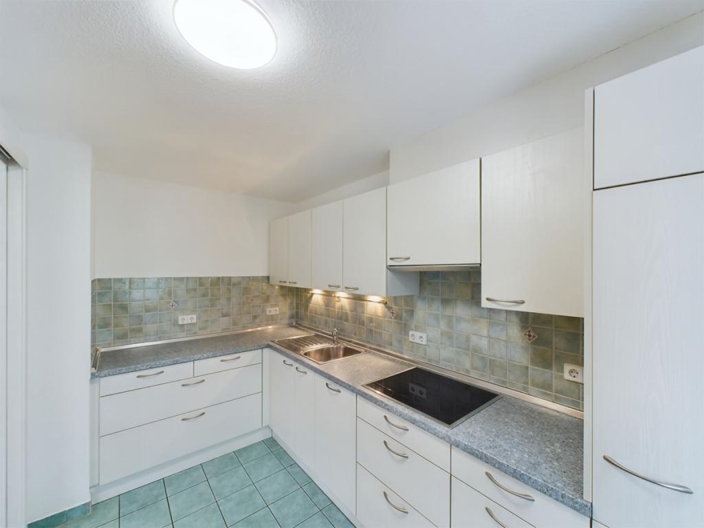Seniorenwohnung: barrierefrei, 2 Zimmer, EBK, Bad, Balkon, Keller, Aufzug, Hausnotruf - Foto 4