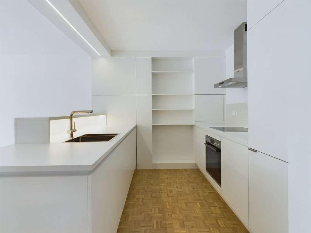 Neu sanierte 3-Zimmer-Wohnung mit moderner Küche, Pkw-Stellplatz in ruhiger aber zentraler Lage - Foto 3