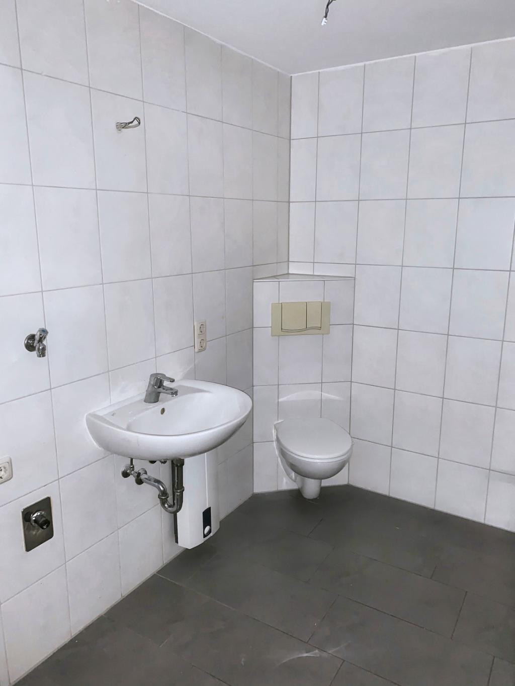 Bad 1.OG Mitte