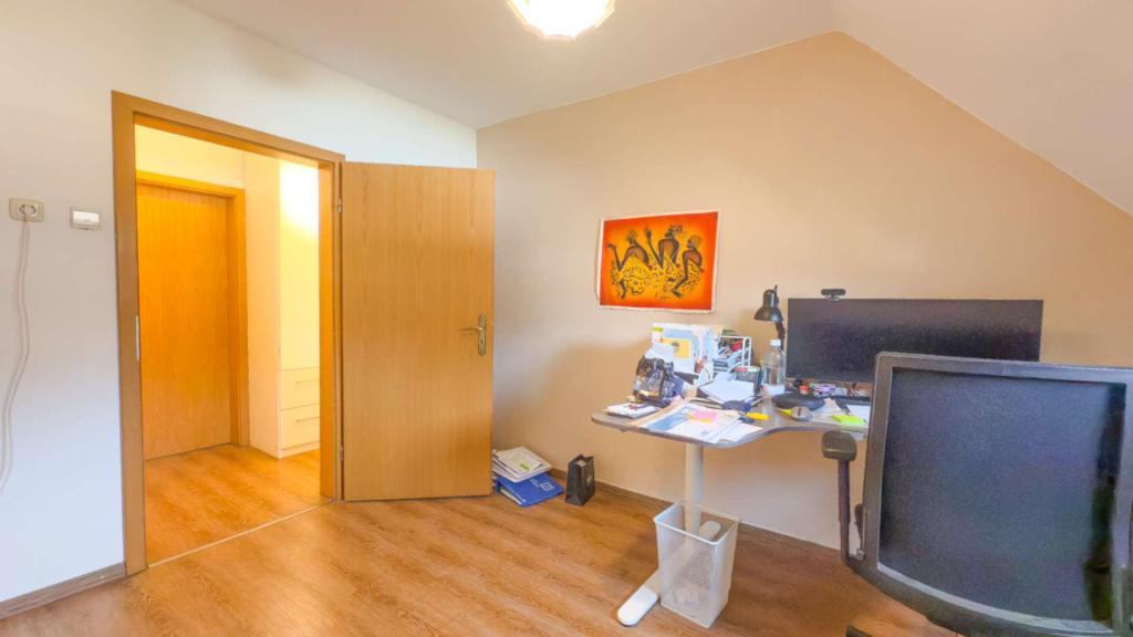 Zimmer 1 OG