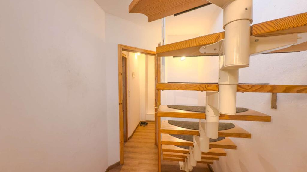 Treppenhaus zum DG