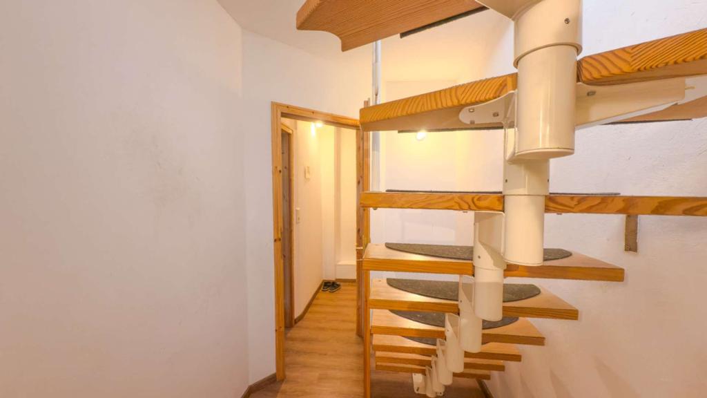 Treppenhaus zum DG