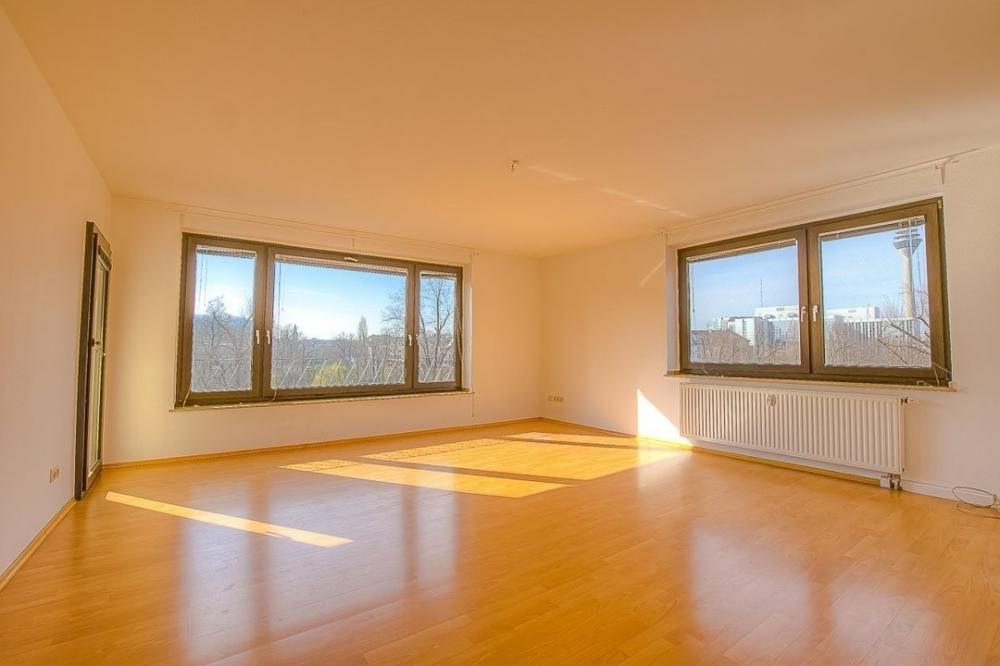 Exklusive Wohnung in der Carlstadt mit 4 Zimmern und Blick auf den Schwanenspiegel - Foto 2